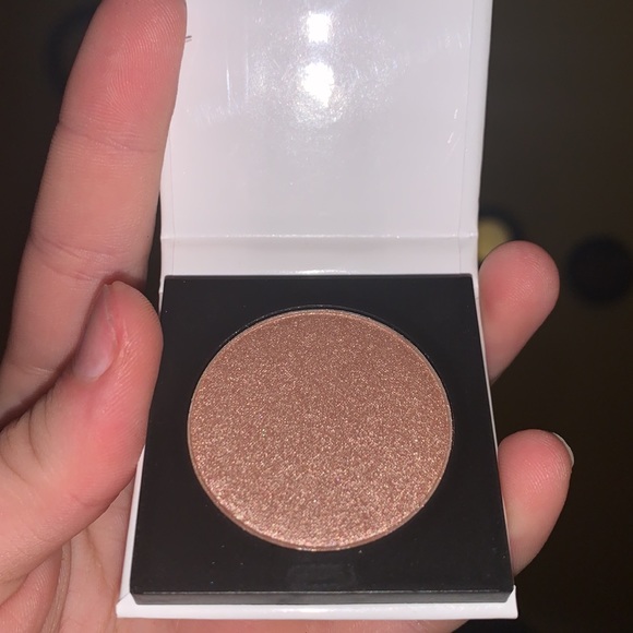 eye shadow - Picture 4 of 4